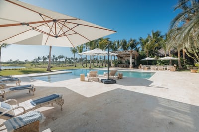 Luxury Villa Photo #3