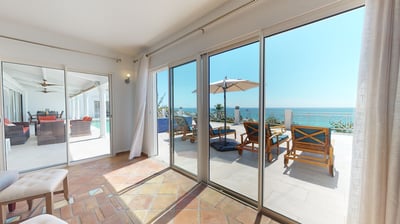 Luxury Villa Photo #28