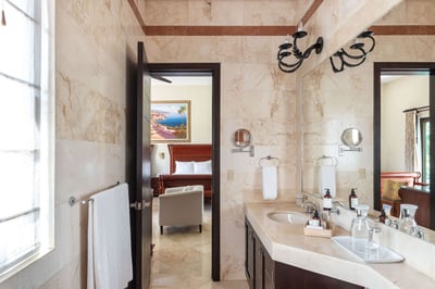 Luxury Villa Photo #39
