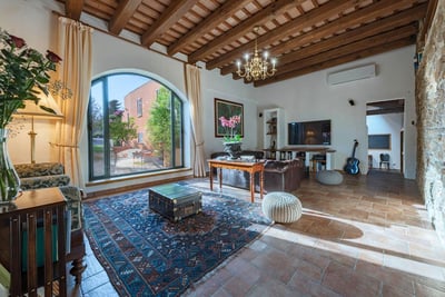 Luxury Villa Photo #30