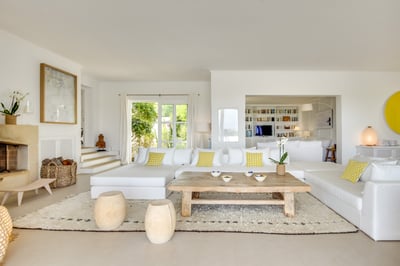 Luxury Villa Photo #20