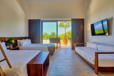 Luxury Villa Photo #25