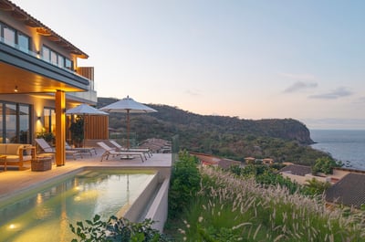 Luxury Villa Photo #4