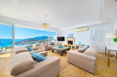 Luxury Villa Photo #11