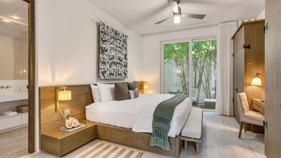 Luxury Villa Photo #15