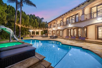 Tarzana,Serano Estate
