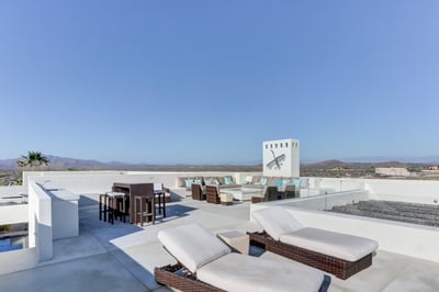 Luxury Villa Photo #38