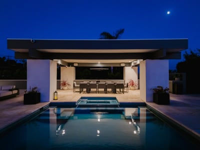 Luxury Villa Photo #18