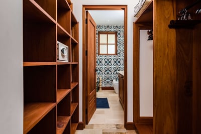 Luxury Villa Photo #9