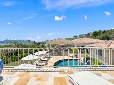 Luxury Villa Photo #11