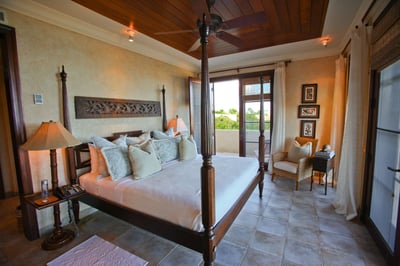 Luxury Villa Photo #14