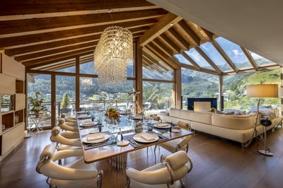 Luxury Villa Photo #4
