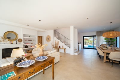 Luxury Villa Photo #11
