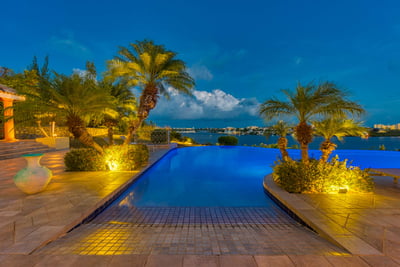 Luxury Villa Photo #8