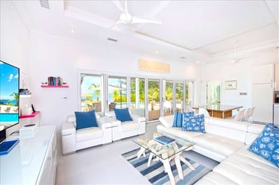 Luxury Villa Photo #10
