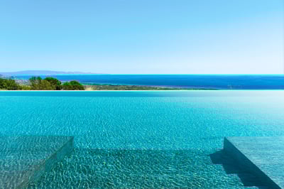 Luxury Villa Photo #6