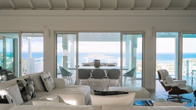 Luxury Villa Photo #4