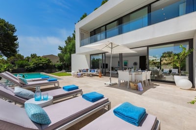 Luxury Villa Photo #6