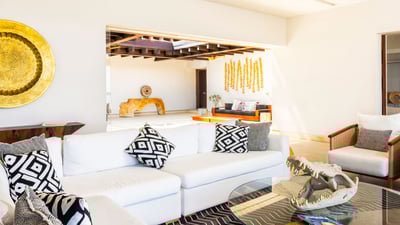 Luxury Villa Photo #10