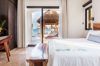 Luxury Villa Photo #37