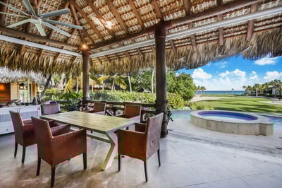 Luxury Villa Photo #10