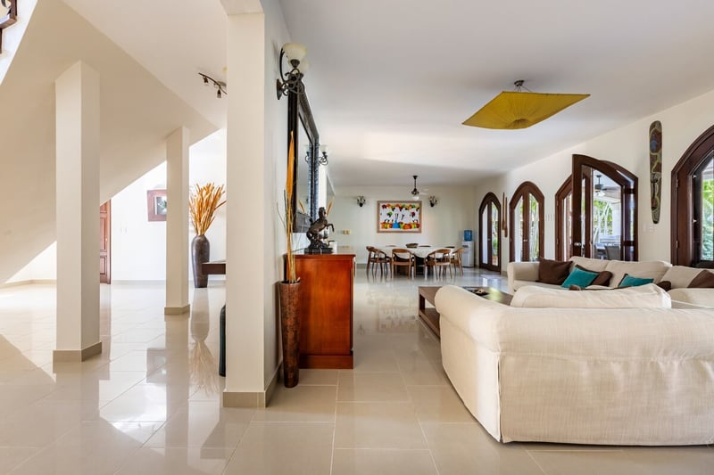 Colonial Beach Villa