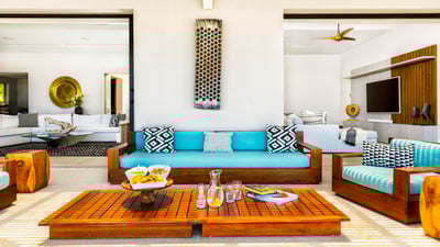 Luxury Villa Photo #6