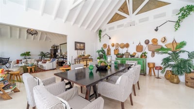 Kitchen & Dining Area