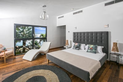 Luxury Villa Photo #56