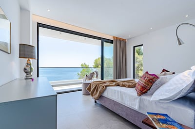Luxury Villa Photo #49