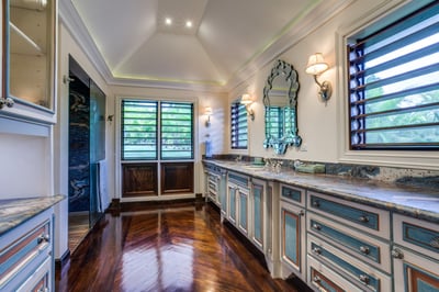 Luxury Villa Photo #20