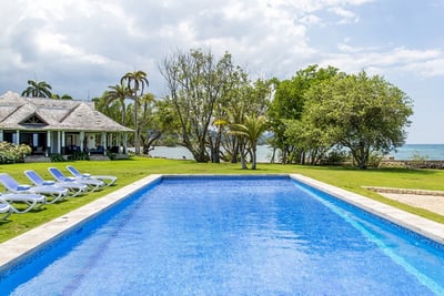 Luxury Villa Photo #4