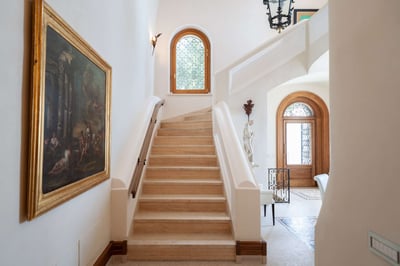Luxury Villa Photo #36