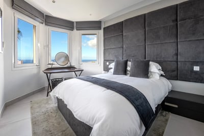 Luxury Villa Photo #44