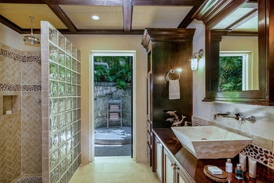 Luxury Villa Photo #25