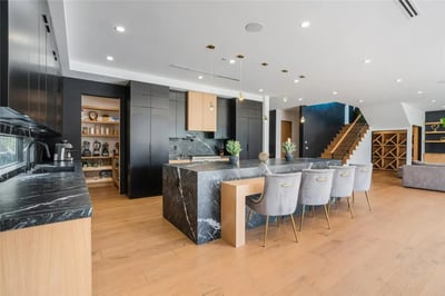 Luxury Villa Photo #13