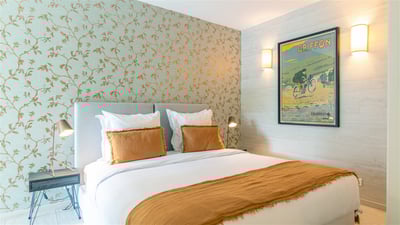 Bedroom 2: Situated on the lower level. Queen size bed, air conditioning, HD-TV, Dish Network, safe.