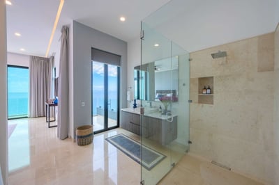 Luxury Villa Photo #74