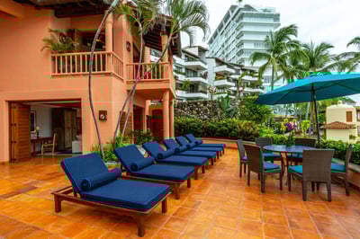 Luxury Villa Photo #7