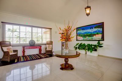 Luxury Villa Photo #16