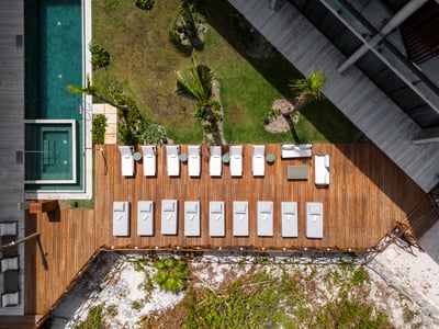Luxury Villa Photo #3