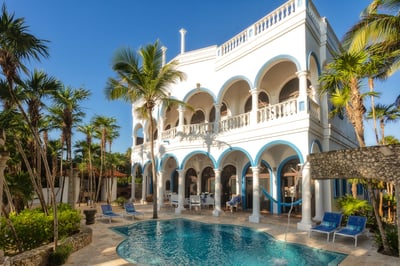 Luxury Villa Photo #9
