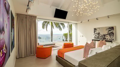 Luxury Villa Photo #50