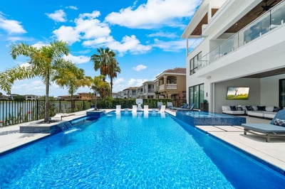 Luxury Villa Photo #5