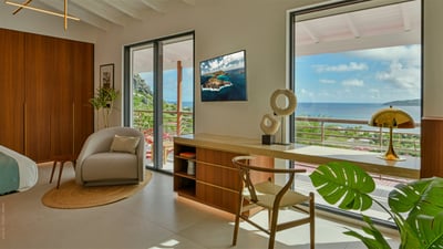 Luxury Villa Photo #32
