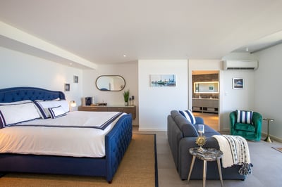 Luxury Villa Photo #46