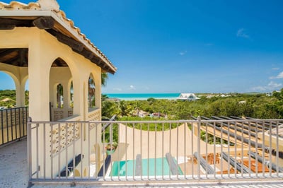 Luxury Villa Photo #14