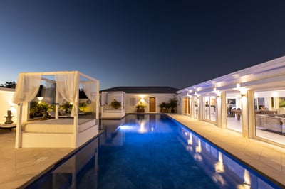 Luxury Villa Photo #14