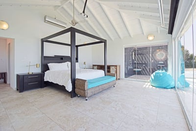 Luxury Villa Photo #17