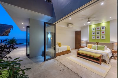 Luxury Villa Photo #52